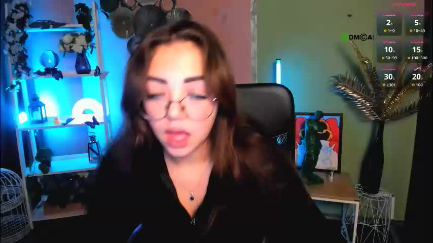 kiki_swan Live Sex December 13, 2025