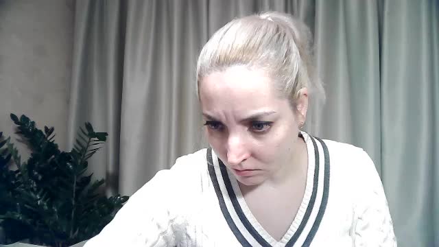 mariska-kiska Live Sex December 4, 2025