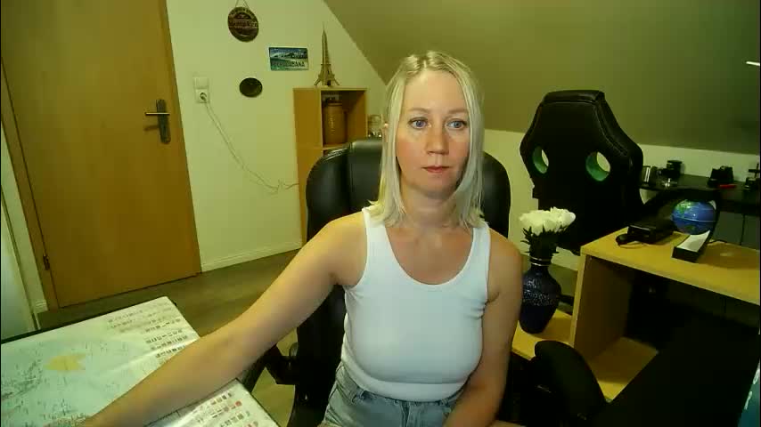 _korall_ Live Sex December 3, 2025