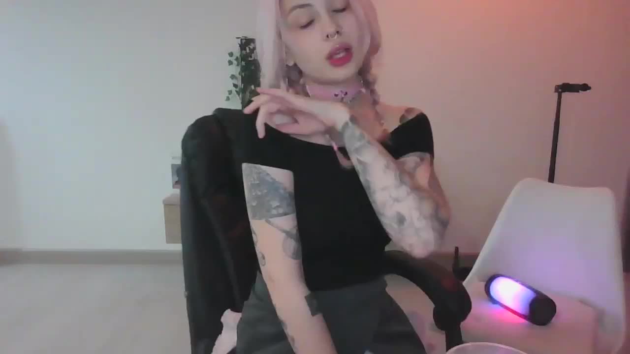 EmilyFlowers Live Sex December 13, 2025