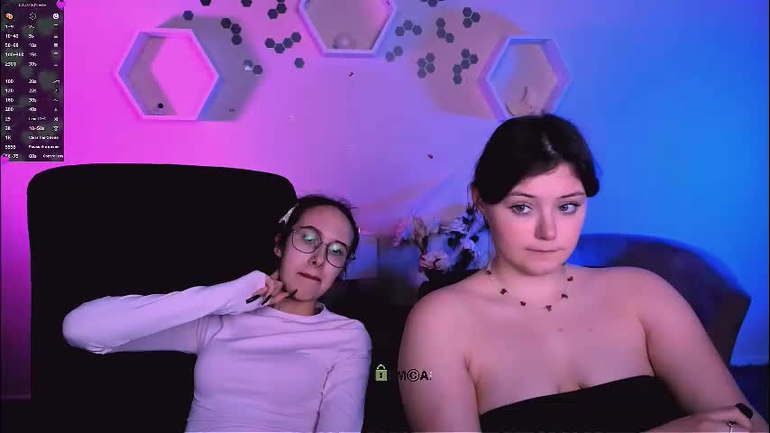 mona_cloud Live Sex December 1, 2025