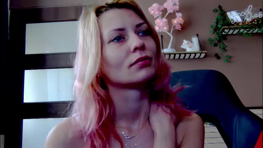 karoline121 Live Sex December 14, 2025