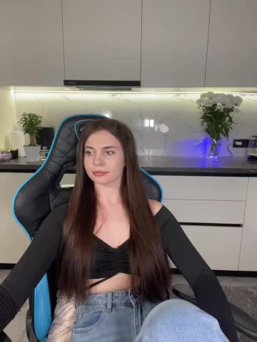 CurlyLara Live Sex December 14, 2025