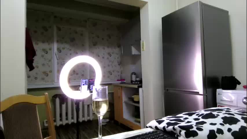 best_ass2000 Live Sex December 13, 2025