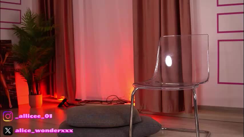 vanessasimon Live Sex December 13, 2025