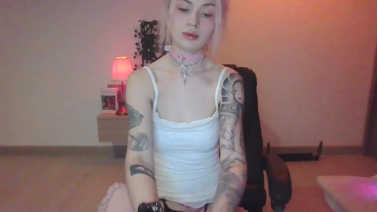 EmilyFlowers Live Sex December 13, 2025