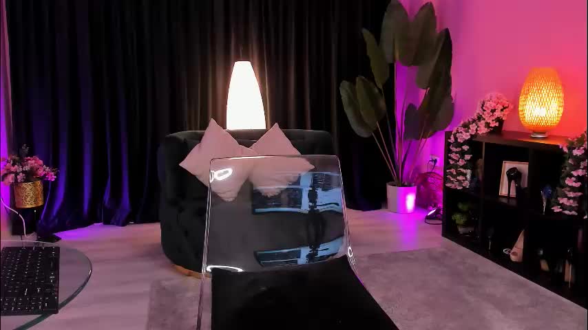 the_arabian_princess Live Sex December 13, 2025