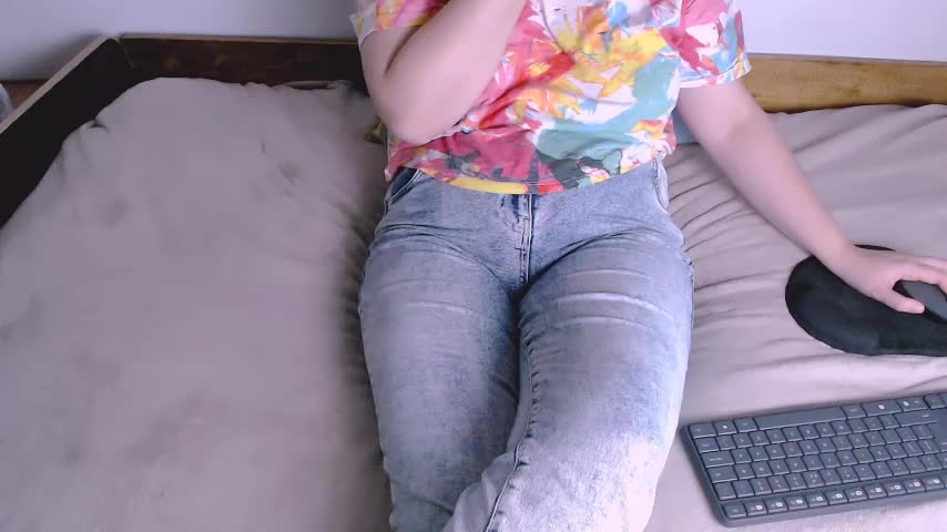 ChubbyMaia Live Sex December 13, 2025