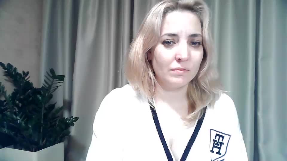 mariska-kiska Live Sex December 5, 2025