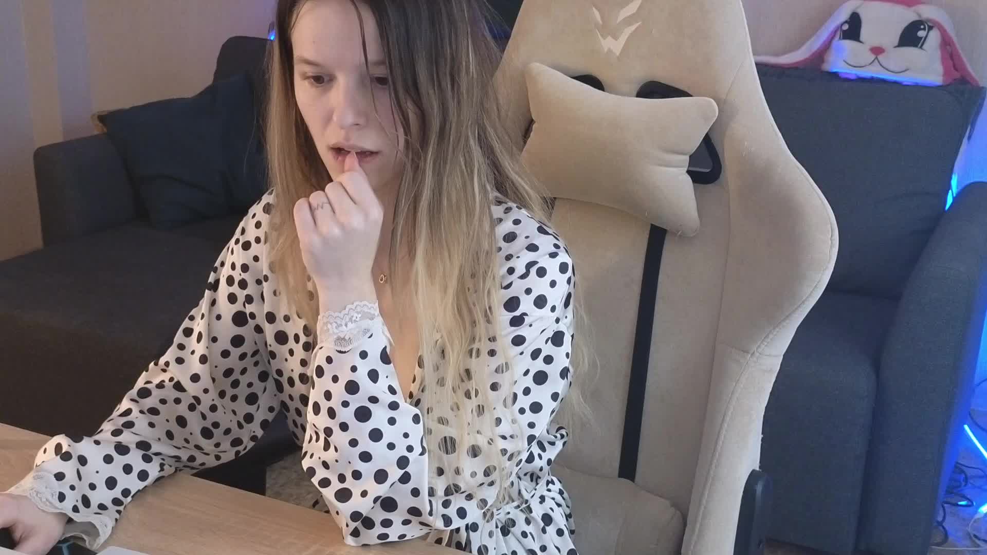 mali- Live Sex December 13, 2025