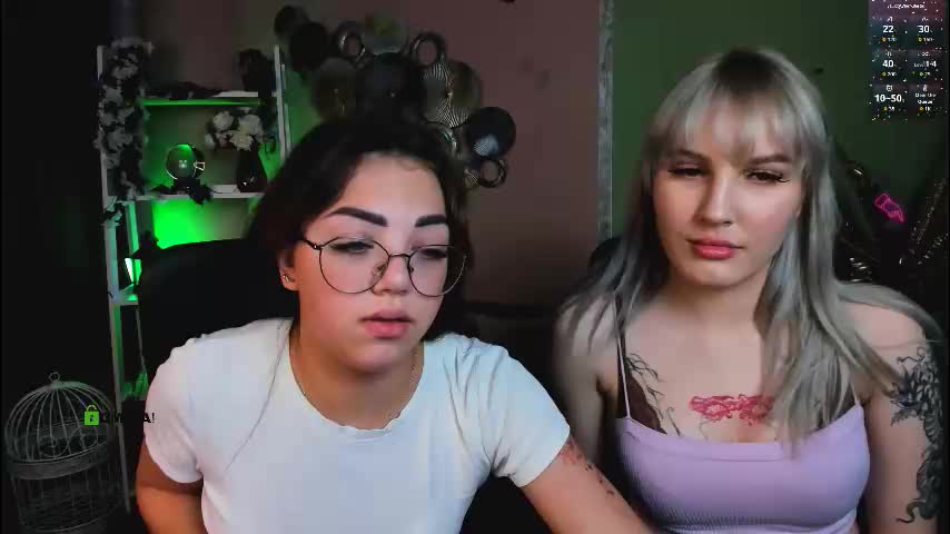 kiki_swan Live Sex December 13, 2025