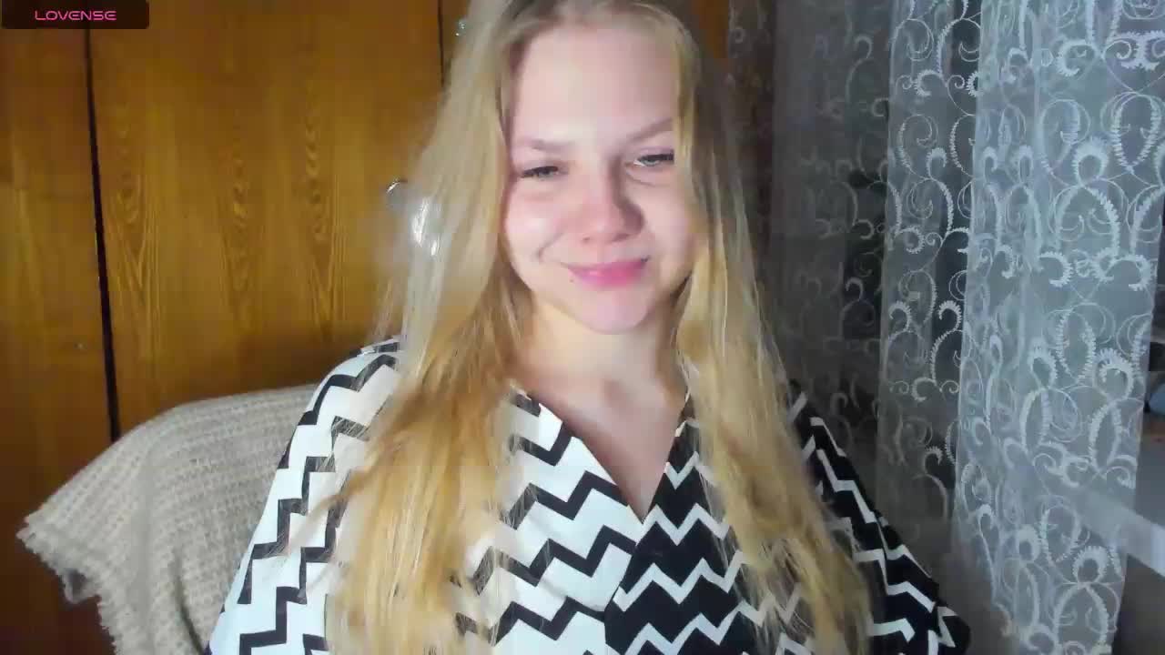 Emma-Frizea Live Sex December 5, 2025