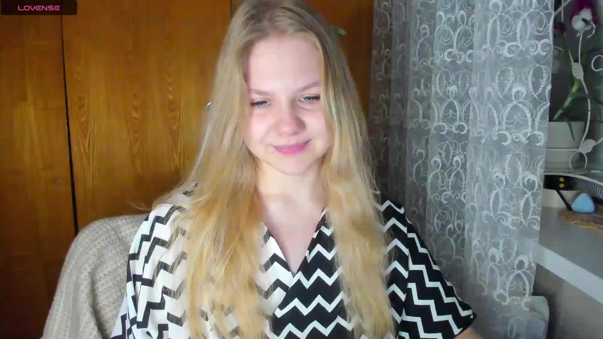 Emma-Frizea Live Sex December 5, 2025