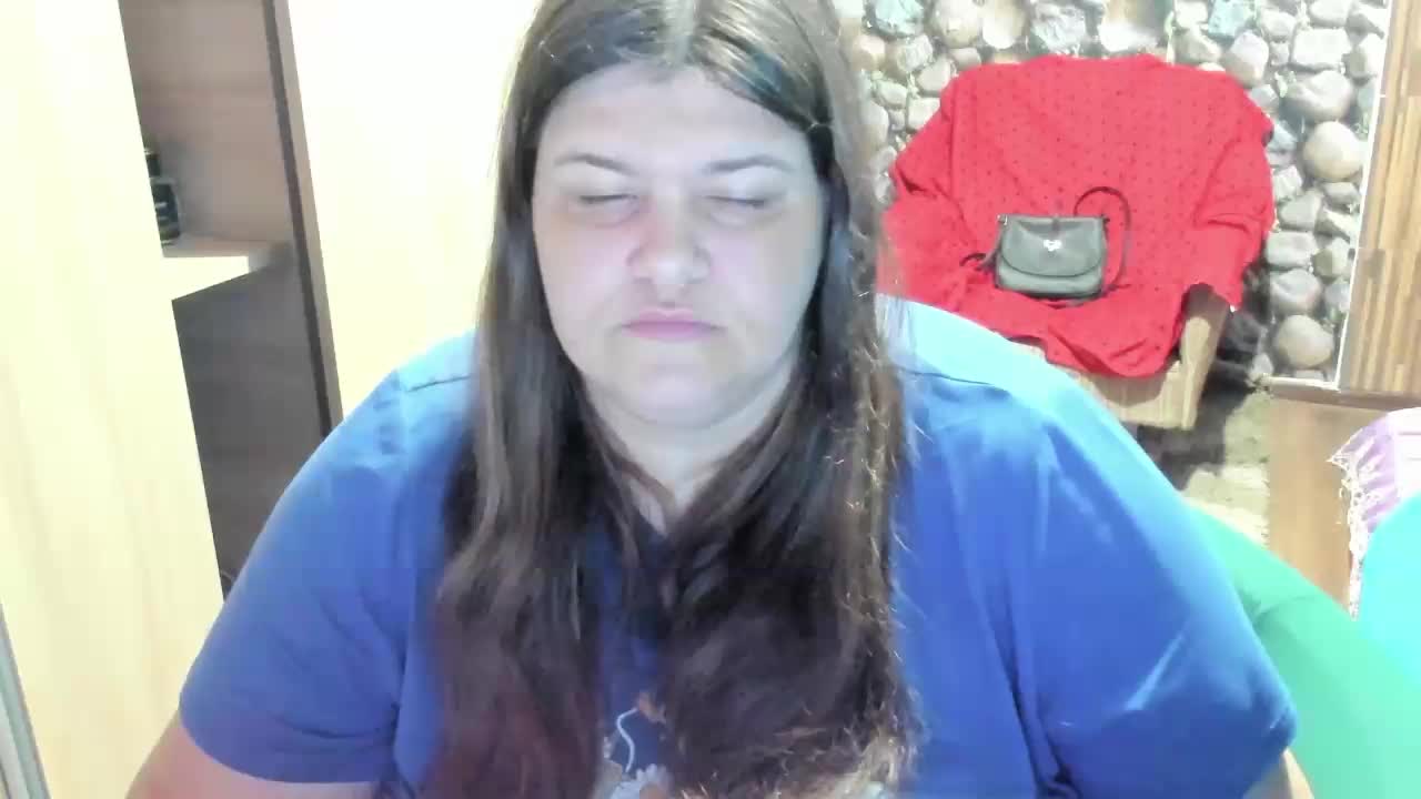 Ionysexylips69 Live Sex December 12, 2025