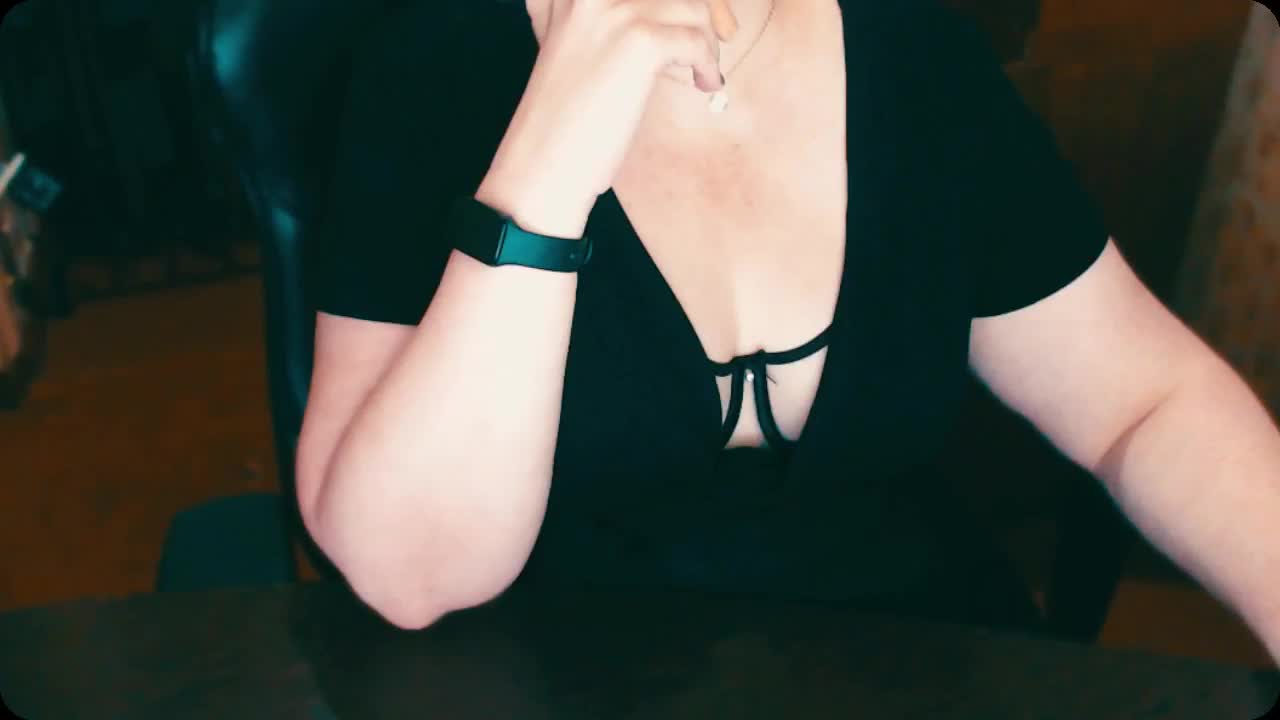 Alisa1917 Live Sex December 14, 2025