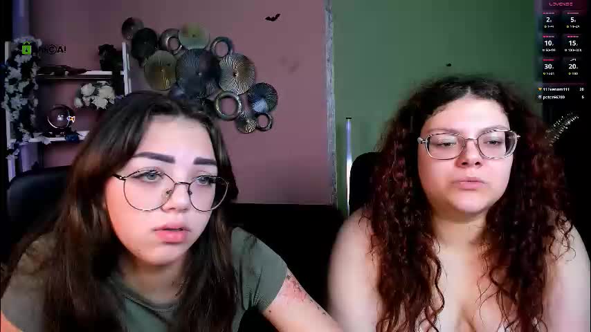 kiki_swan Live Sex December 13, 2025