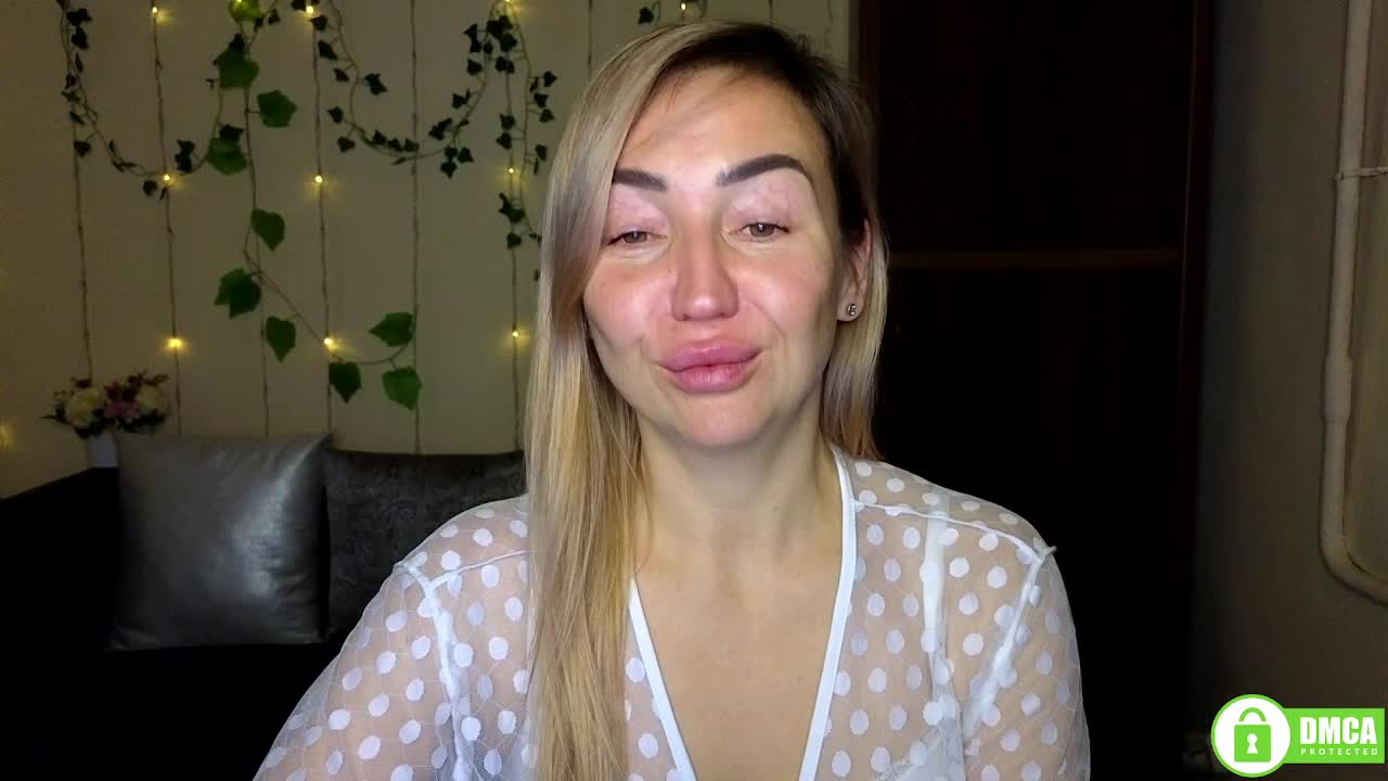 Jullyblondkiss Live Sex December 5, 2025