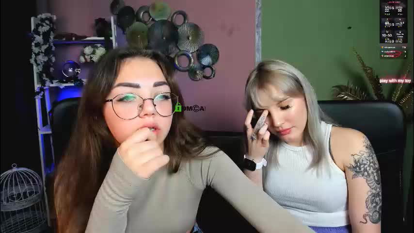 kiki_swan Live Sex December 13, 2025