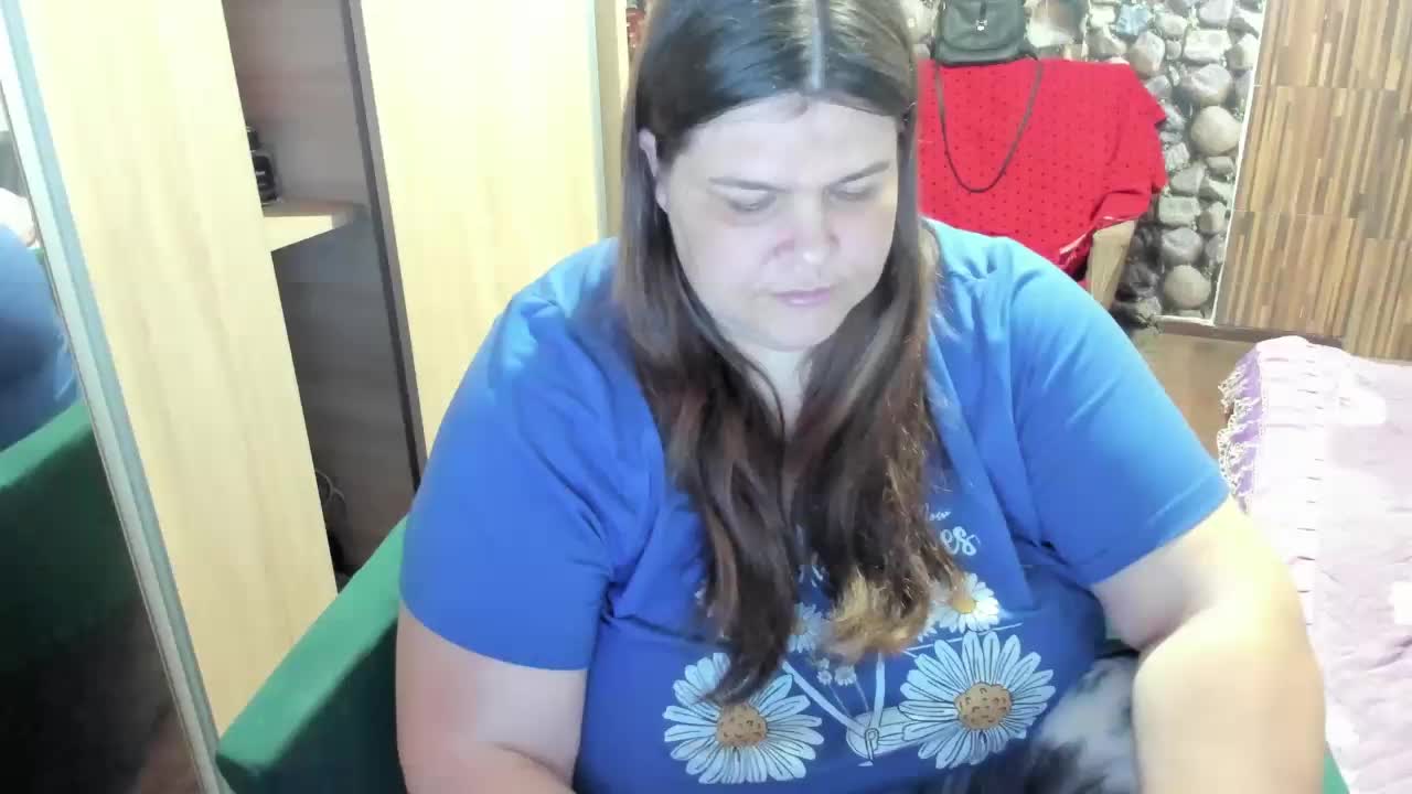 Ionysexylips69 Live Sex December 12, 2025