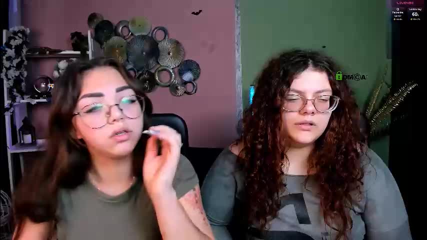 kiki_swan Live Sex December 13, 2025