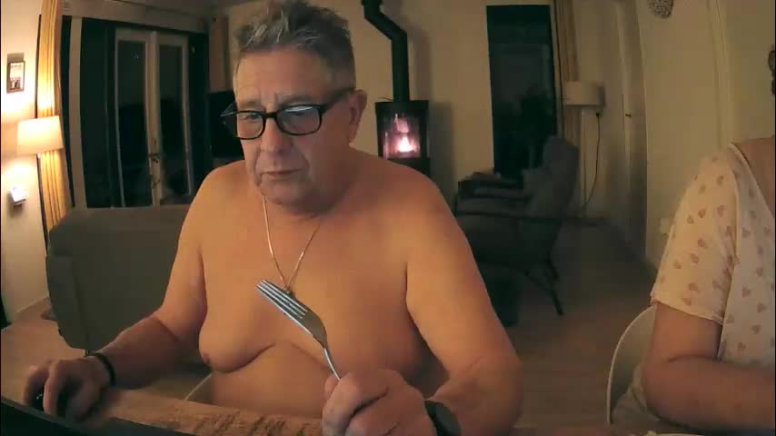 woodwurm Live Sex December 15, 2025