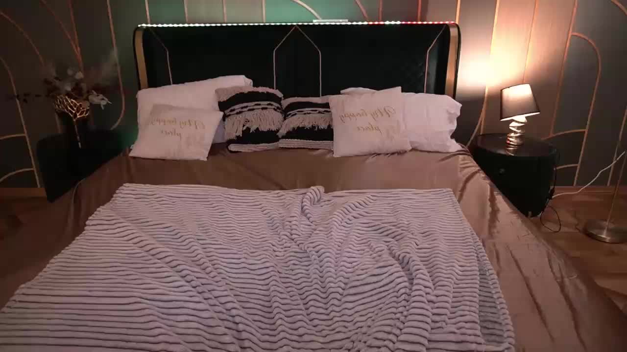 LunaLicks Live Sex December 5, 2025