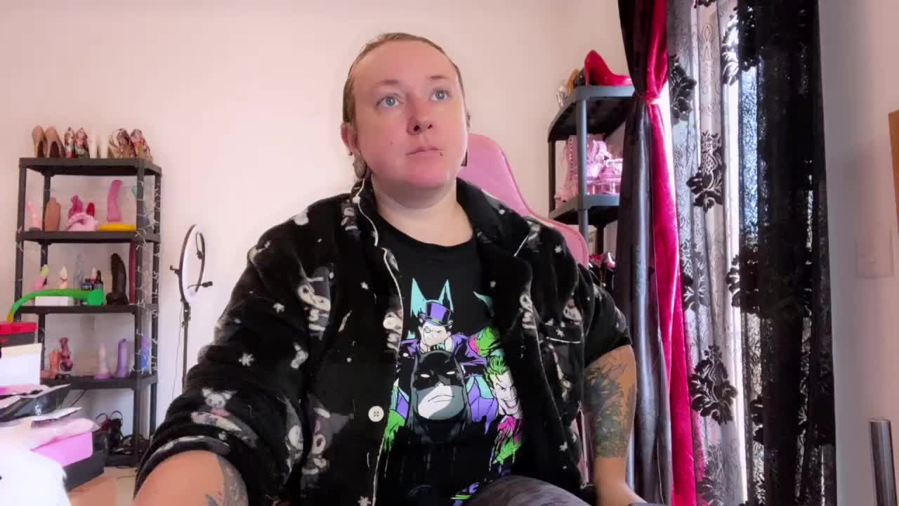 NylonQueen Live Sex December 6, 2025