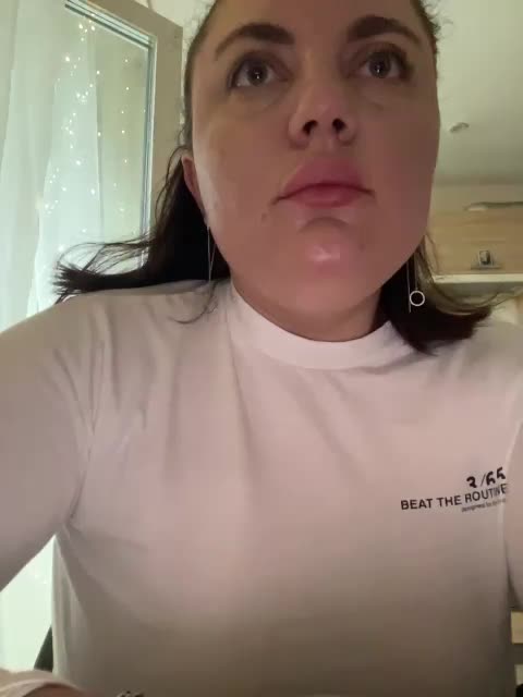 Sonya_ Live Sex December 6, 2025