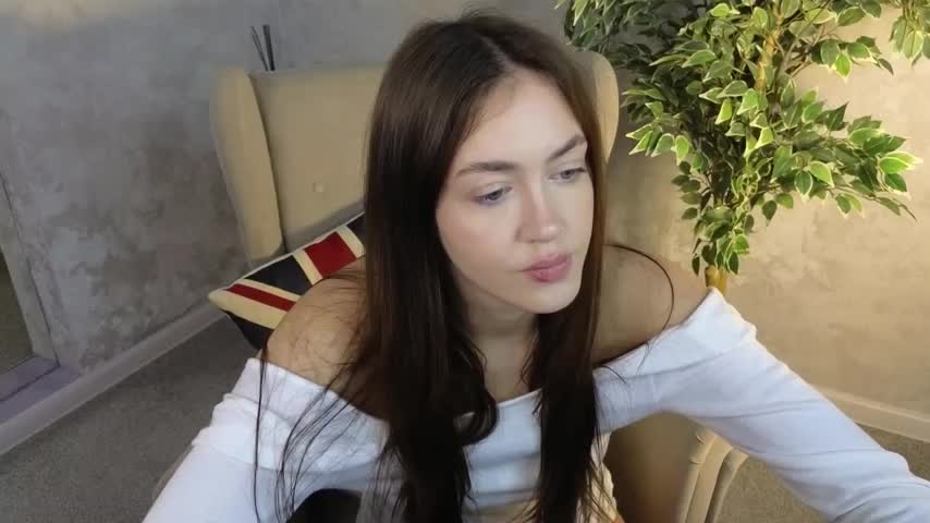 SaraMoren0 Live Sex December 13, 2025