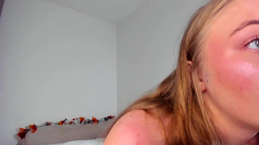 MiaMews Live Sex December 12, 2025