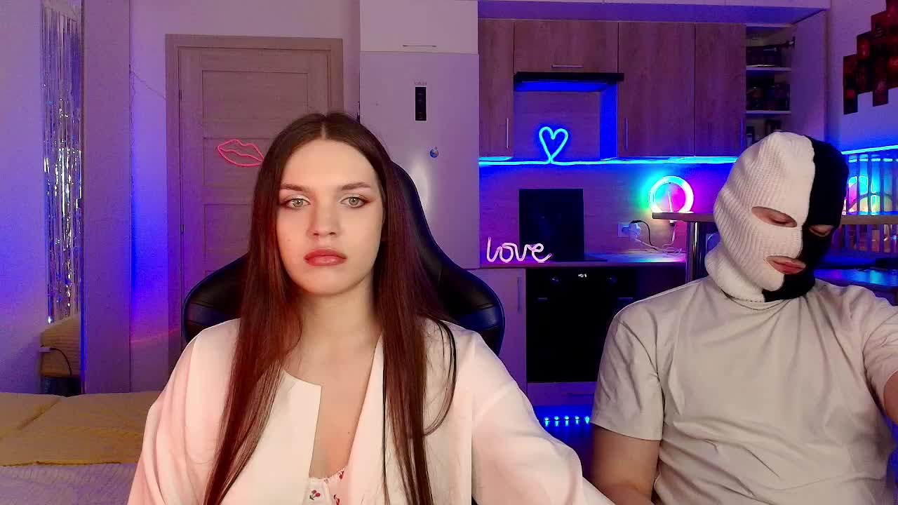 TwiceAsHotXXX Live Sex December 13, 2025