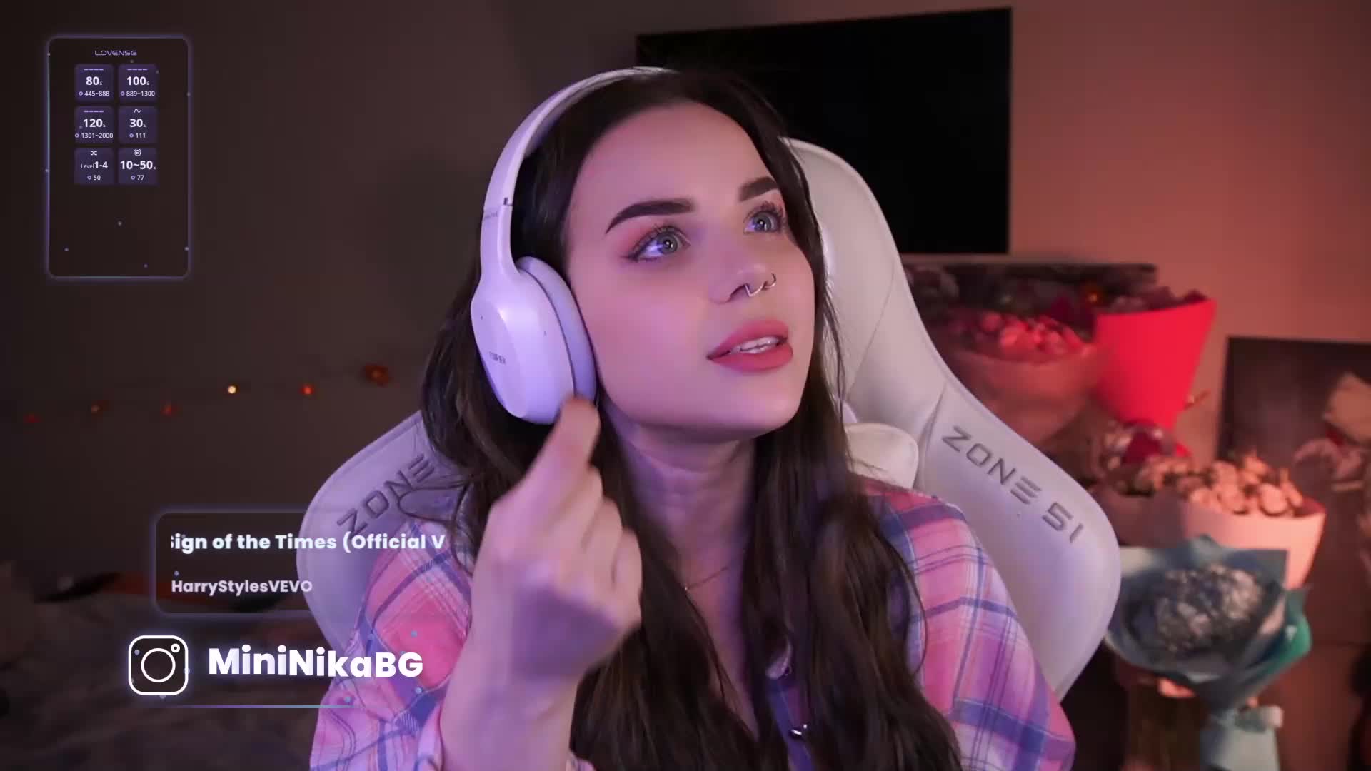 MiniNika Live Sex December 5, 2025