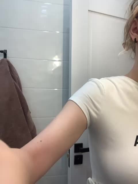 -Nezukoo- Live Sex December 13, 2025