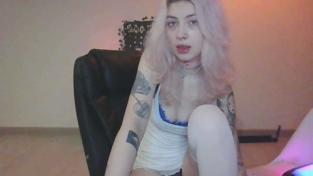 EmilyFlowers Live Sex December 13, 2025