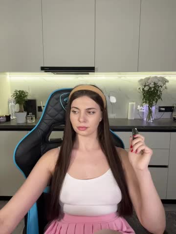 CurlyLara Live Sex December 6, 2025