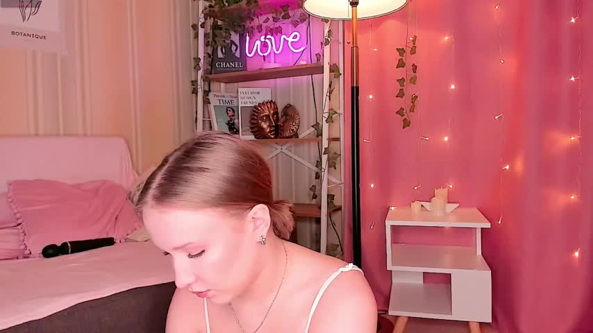 EvaSweet Live Sex December 6, 2025