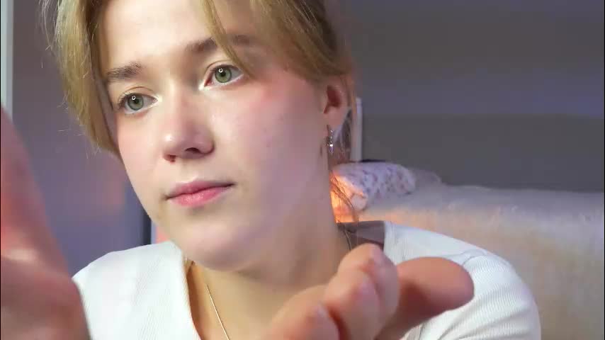 aluntick Live Sex December 14, 2025