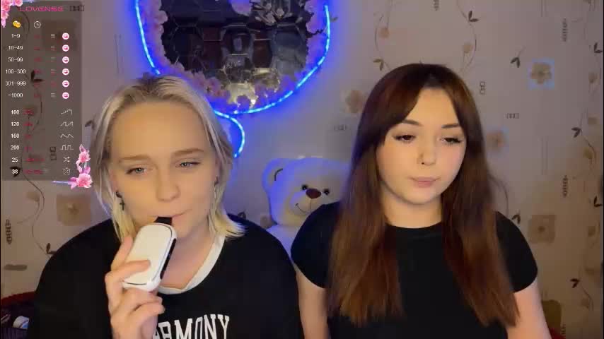bella_and_alice Live Sex December 4, 2025