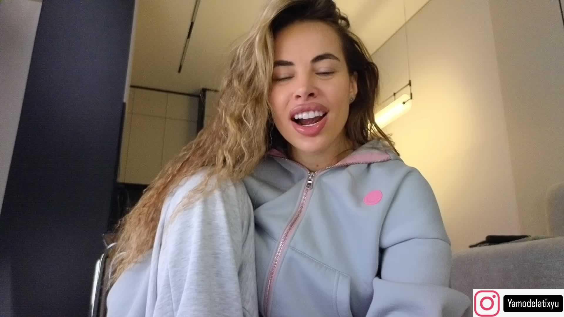 diffgirls1-1 Live Sex December 7, 2025