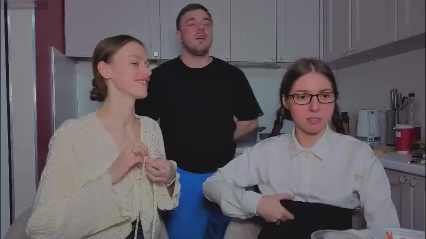 ihavepaws33 Live Sex December 12, 2025