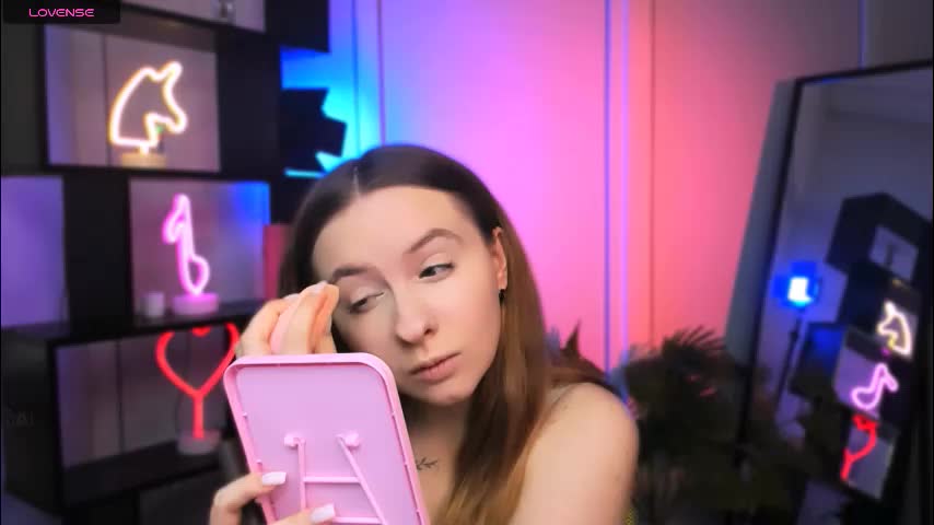 mila_glow Live Sex December 13, 2025