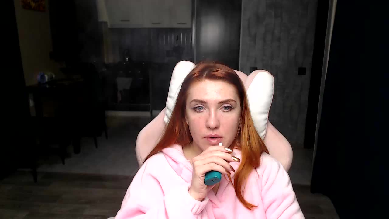 Regimasmile Live Sex December 13, 2025