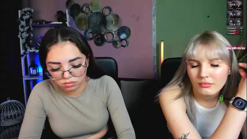 kiki_swan Live Sex December 13, 2025