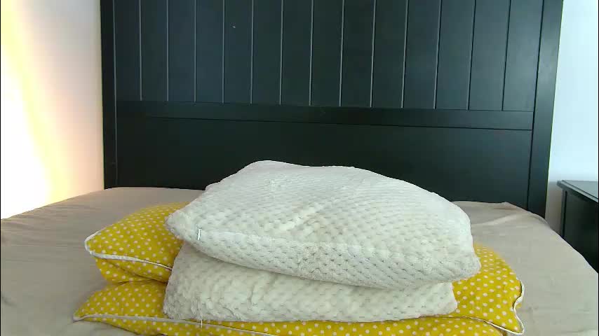 yanira_ass_ Live Sex December 13, 2025