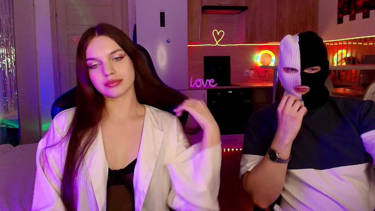TwiceAsHotXXX Live Sex December 13, 2025