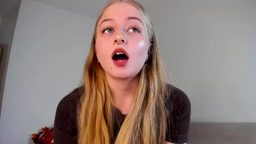 MiaMews Live Sex December 12, 2025