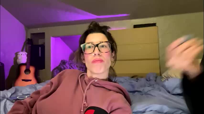 bigkitties69 Live Sex December 14, 2025