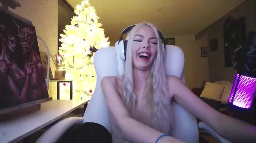 tinykylie Live Sex December 8, 2025