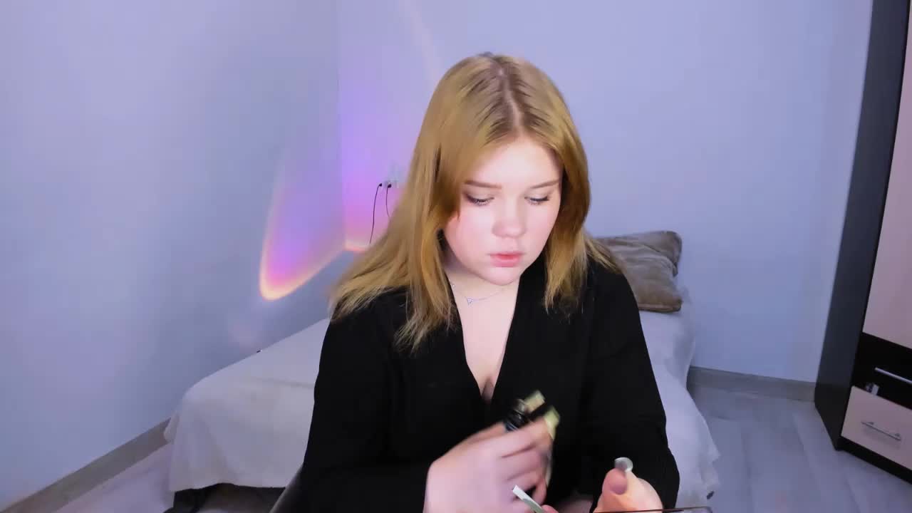 Lasey Live Sex December 13, 2025