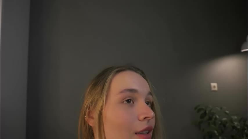 lisa_schiele Live Sex December 8, 2025